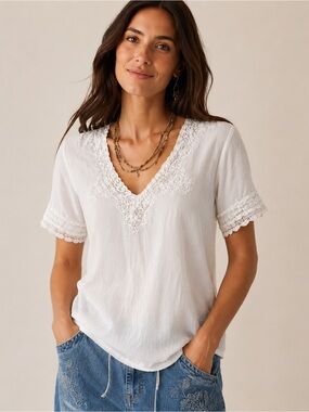 Johnny Was Woman White Eyelet Lace V-Neck Top SMALL Boho Western Cottagecore